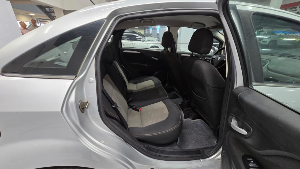 fiat linea 1.8 essence 16v flex 4p manual 201611