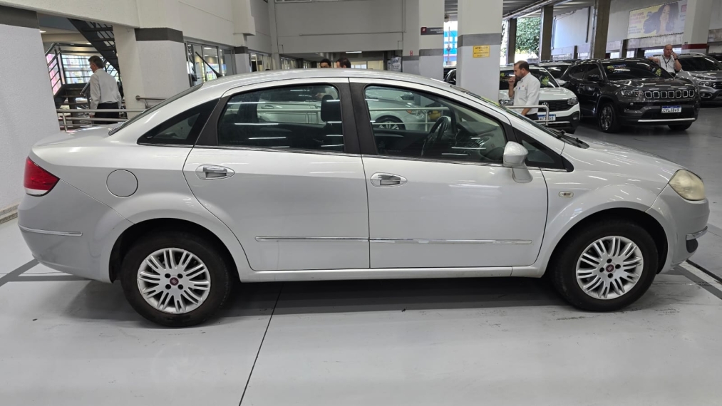 fiat linea 1.8 essence 16v flex 4p manual 20164