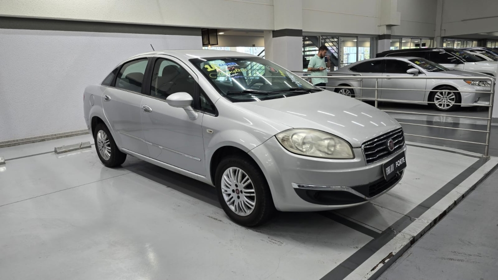 fiat linea 1.8 essence 16v flex 4p manual 20163