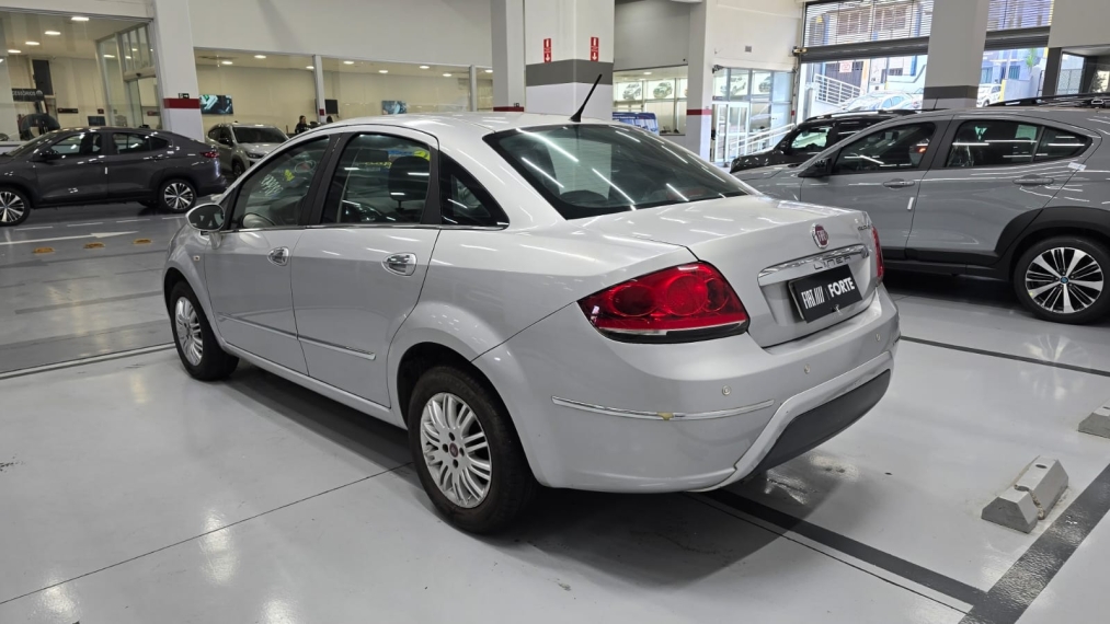 fiat linea 1.8 essence 16v flex 4p manual 201615