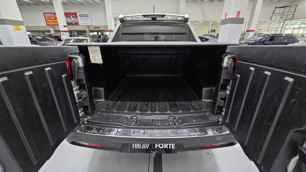 fiat toro 2.0 16v turbo diesel volcano 4wd at9 4p automatico 202016