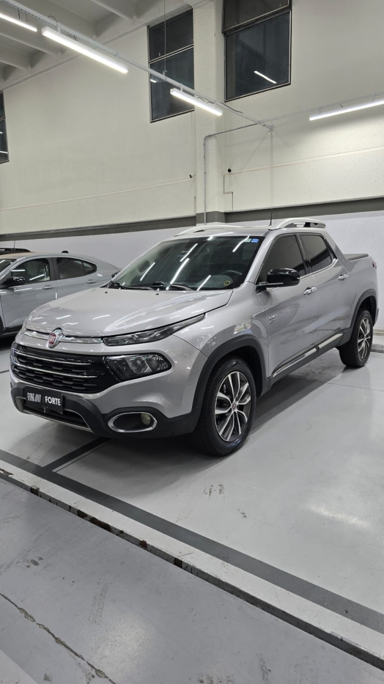 fiat toro 2.0 16v turbo diesel volcano 4wd at9 4p automatico 20200