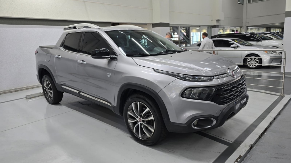 fiat toro 2.0 16v turbo diesel volcano 4wd at9 4p automatico 20203