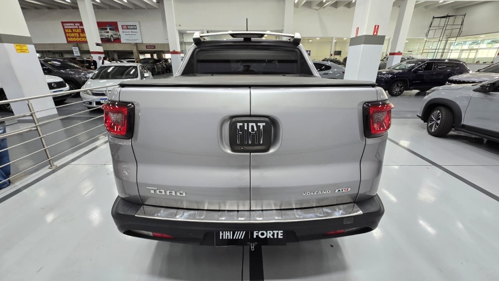 fiat toro 2.0 16v turbo diesel volcano 4wd at9 4p automatico 202014