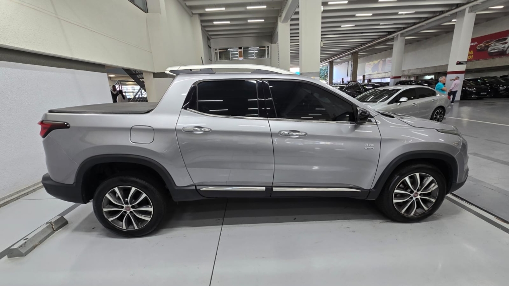fiat toro 2.0 16v turbo diesel volcano 4wd at9 4p automatico 20204