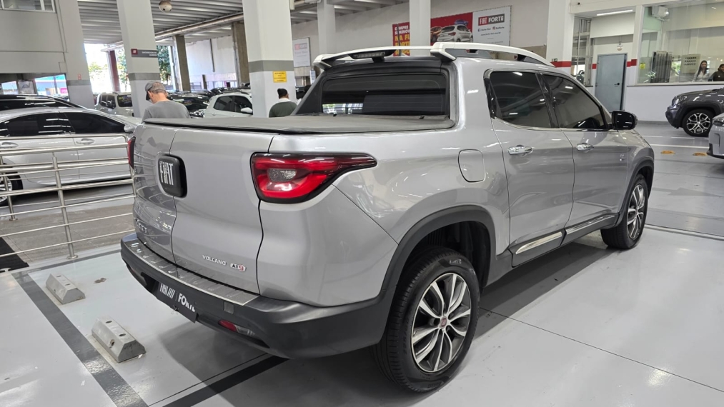 fiat toro 2.0 16v turbo diesel volcano 4wd at9 4p automatico 202013