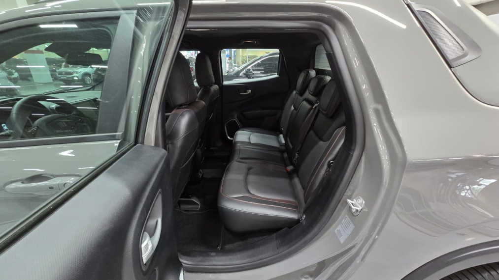 fiat toro 1.3 turbo 270 flex ultra at6 4p automatico 202512