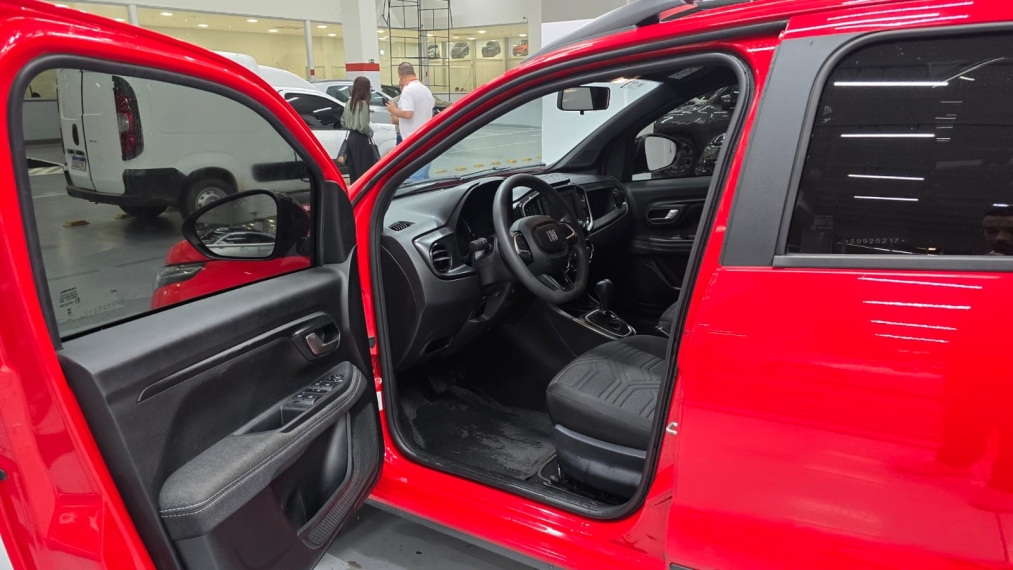 fiat strada 1.3 firefly flex volcano cd cvt 4p automatico 20256