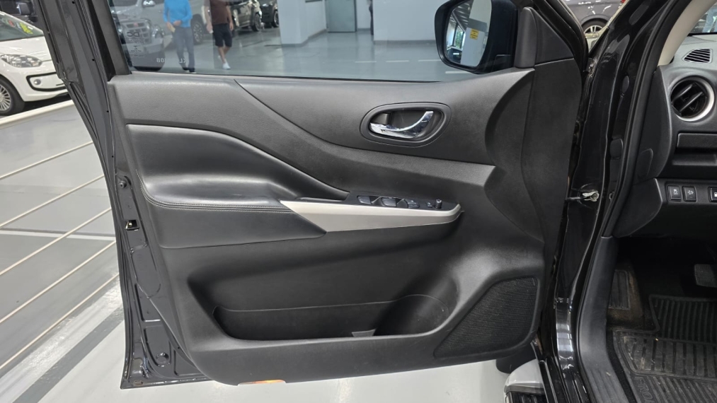nissan frontier 2.3 16v turbo diesel xe cd 4x4 automatico 4p 20199