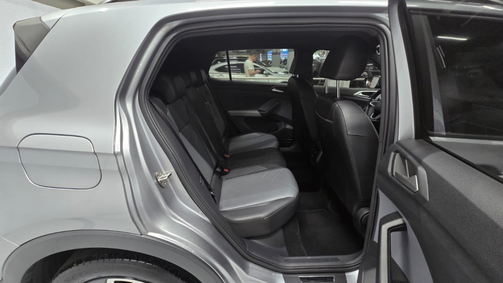 volkswagen t-cross 1.0 200 tsi total flex comfortline automatico 4p 202511