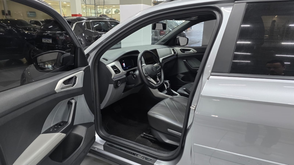 volkswagen t-cross 1.0 200 tsi total flex comfortline automatico 4p 20256
