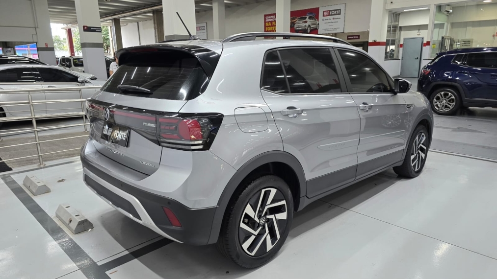 volkswagen t-cross 1.0 200 tsi total flex comfortline automatico 4p 202513