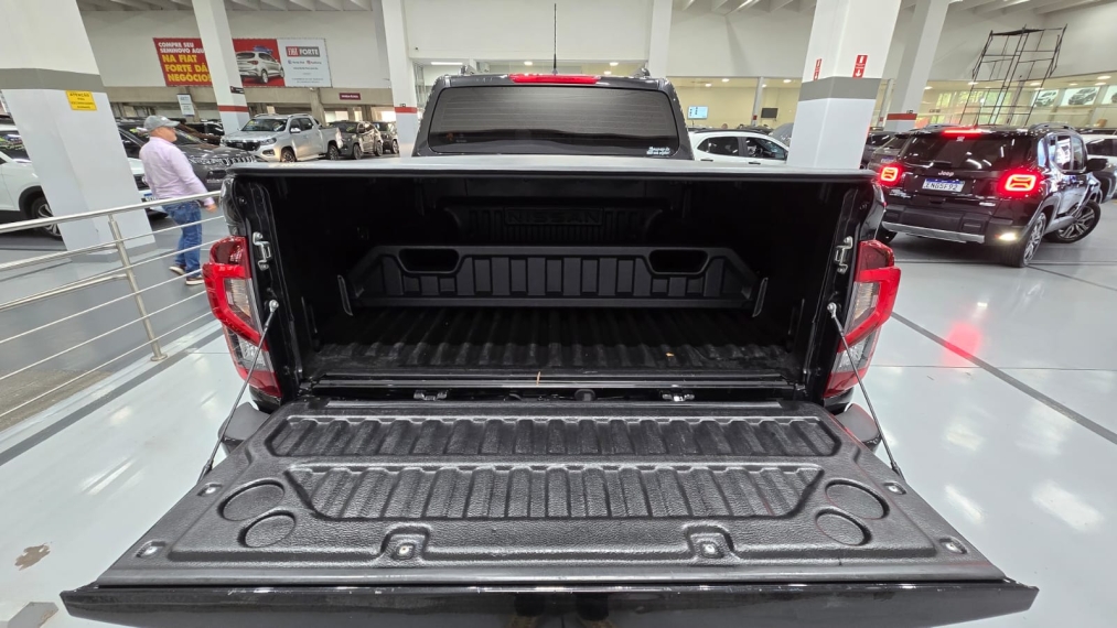 nissan frontier 2.3 16v turbo diesel pro4x cd 4x4 automatico 4p 202417