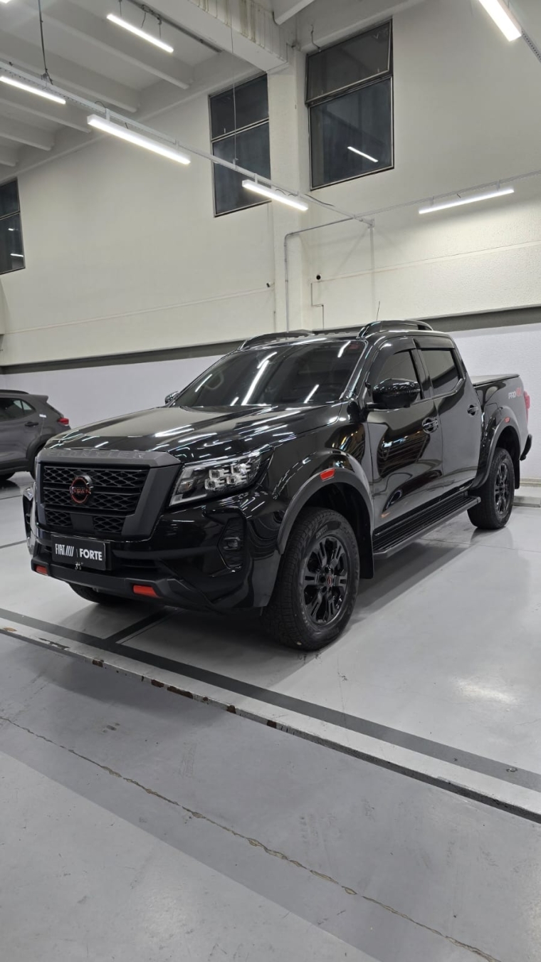 nissan frontier 2.3 16v turbo diesel pro4x cd 4x4 automatico 4p 20240