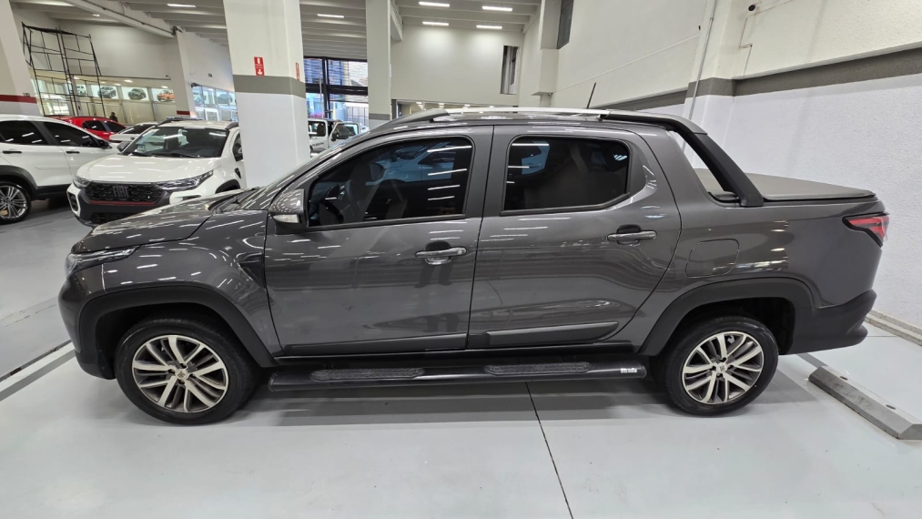 fiat strada 1.3 firefly flex volcano cd cvt 4p automatico 20235