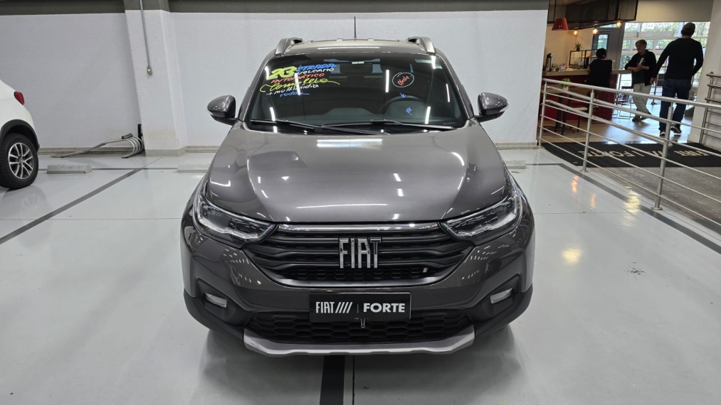 fiat strada 1.3 firefly flex volcano cd cvt 4p automatico 20232