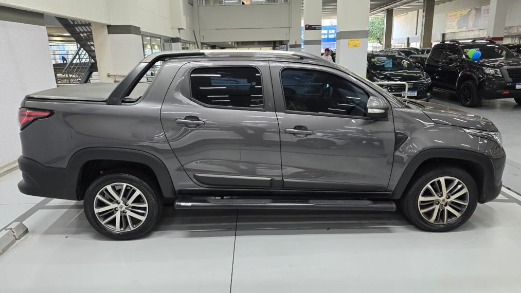 fiat strada 1.3 firefly flex volcano cd cvt 4p automatico 20234