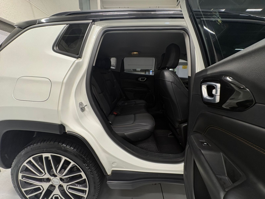 jeep compass 1.3 t270 turbo flex limited at6 4p automatico 202311