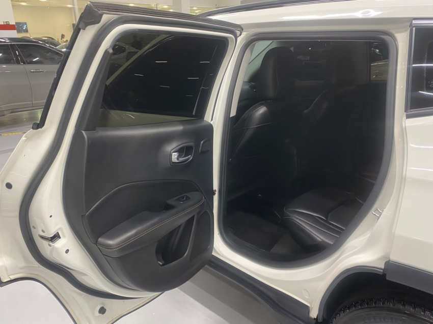 jeep compass 2.0 16v flex longitude automatico 4p 202112