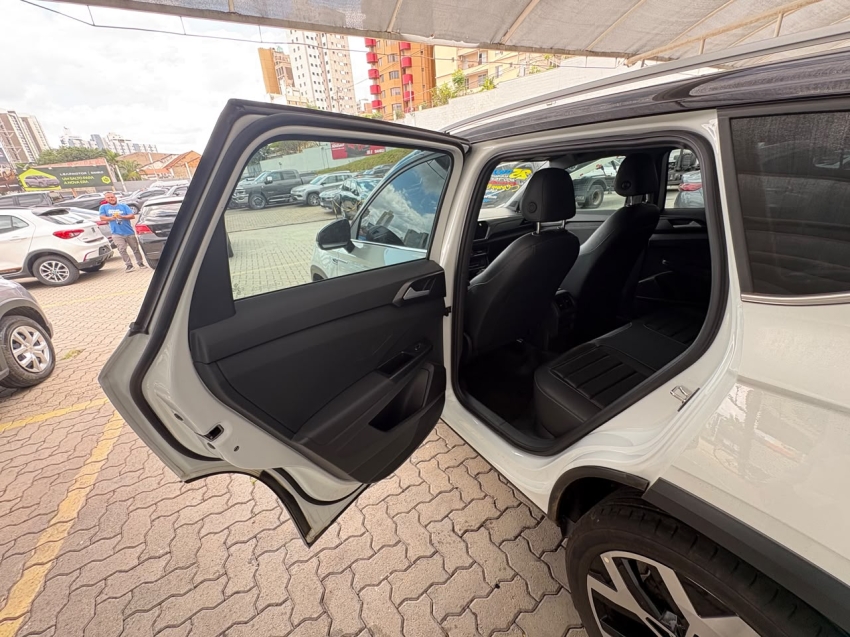 volkswagen taos 1.4 250 tsi total flex highline automatico 4p 202512