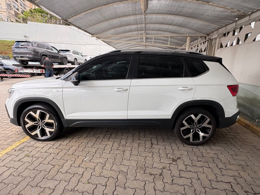 volkswagen taos 1.4 250 tsi total flex highline automatico 4p 20255