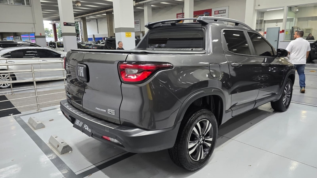 fiat toro 1.3 turbo 270 flex freedom at6 4p automatico 202413