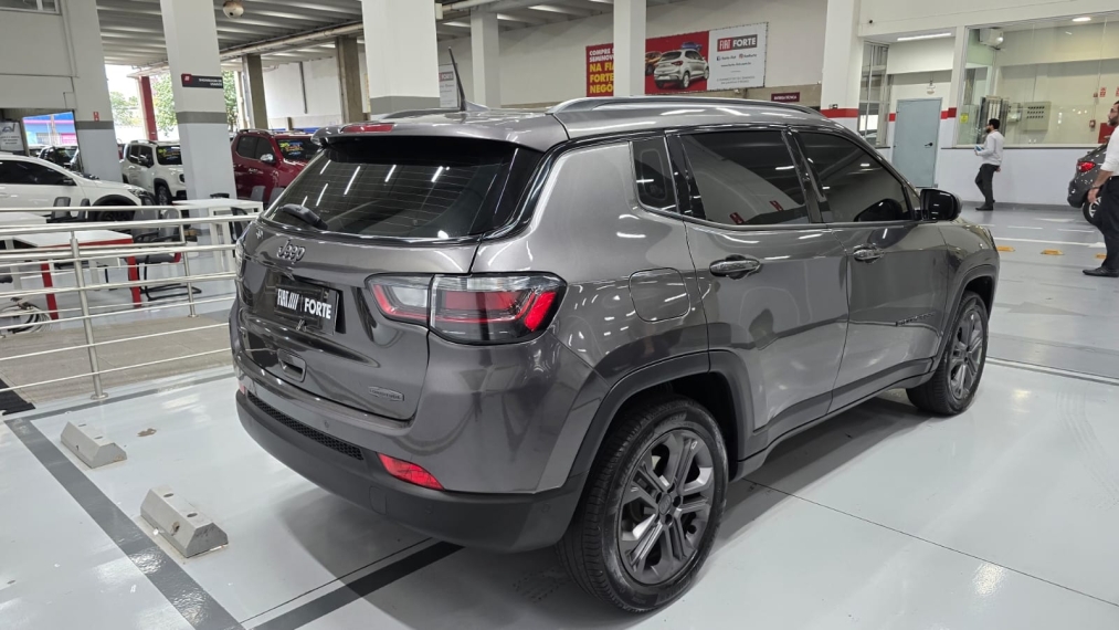 jeep compass 1.3 t270 turbo flex longitude at6 4p automatico 202213