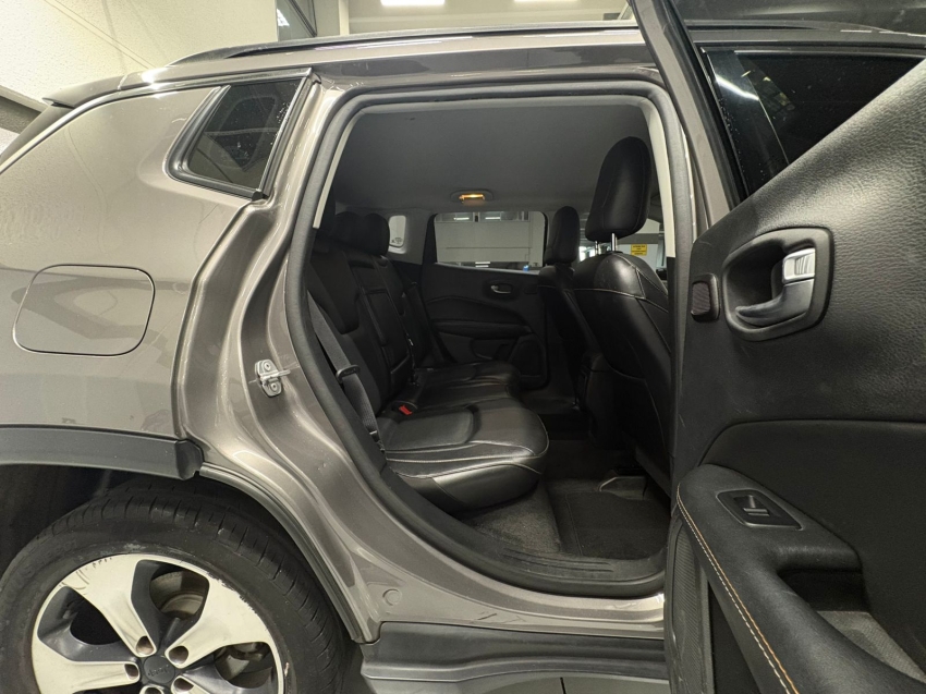 jeep compass 2.0 16v flex longitude automatico 4p 201811