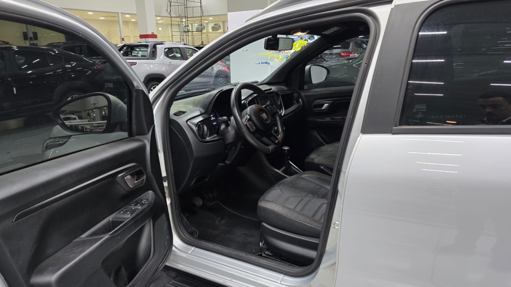 fiat strada 1.3 firefly flex volcano cd cvt 4p automatico 20226