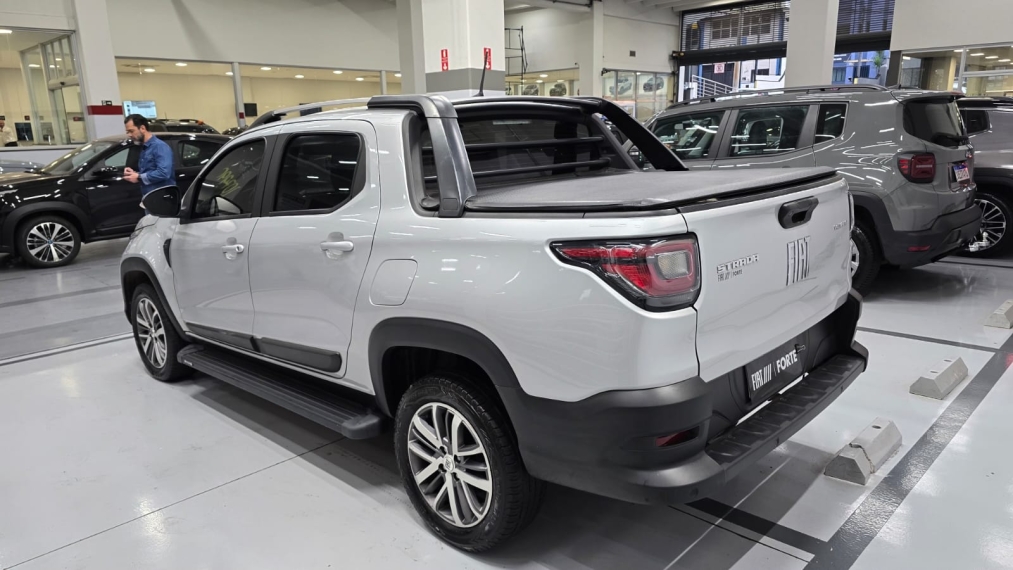 fiat strada 1.3 firefly flex volcano cd cvt 4p automatico 202213