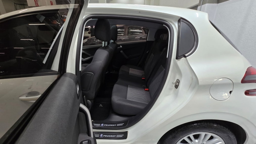 peugeot 208 1.6 allure 16v flex 4p automatico 201713