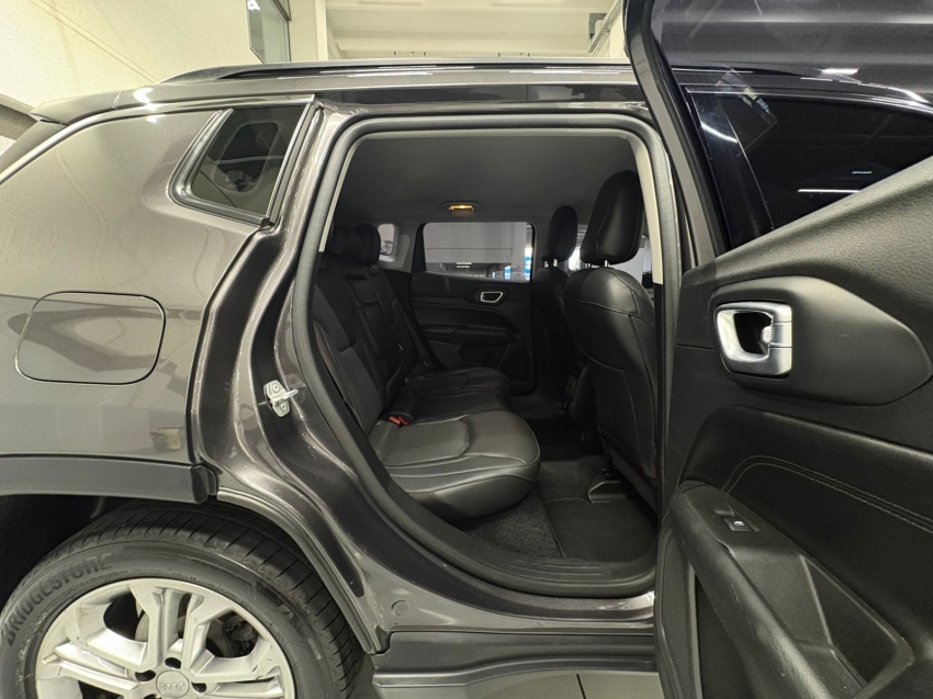 jeep compass 1.3 t270 turbo flex longitude at6 4p automatico 202211