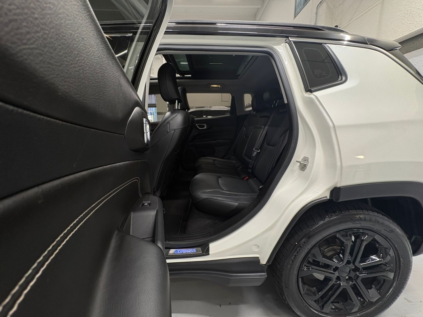 jeep compass 1.3 t270 turbo flex longitude at6 4p automatico 202313