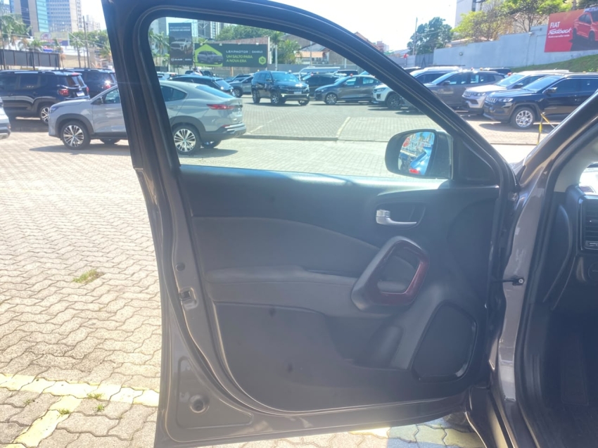 fiat toro 1.8 16v evo flex freedom at6 4p automatico 20215