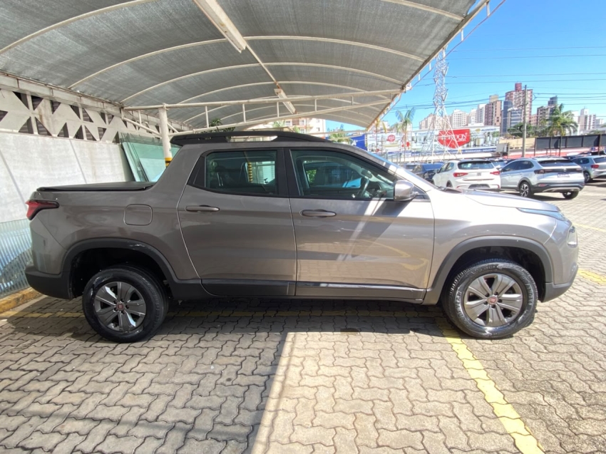 fiat toro 1.8 16v evo flex freedom at6 4p automatico 20213