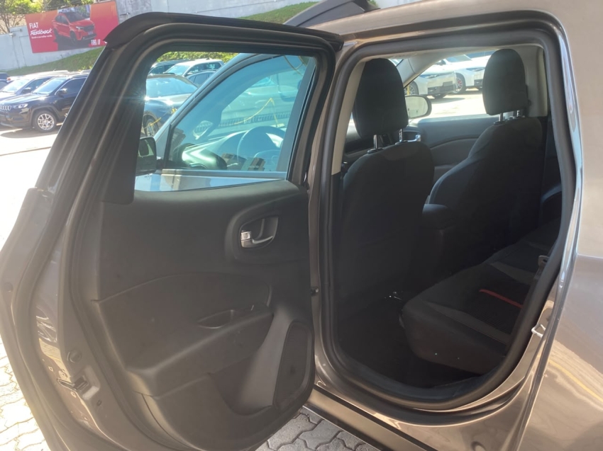 fiat toro 1.8 16v evo flex freedom at6 4p automatico 202111