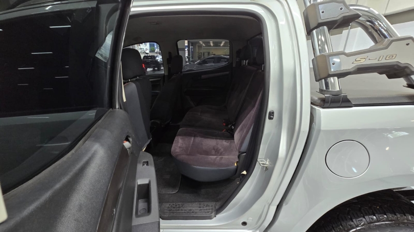 chevrolet s10 2.5 advantage 4x2 cd 16v flex 4p manual automatico 201712