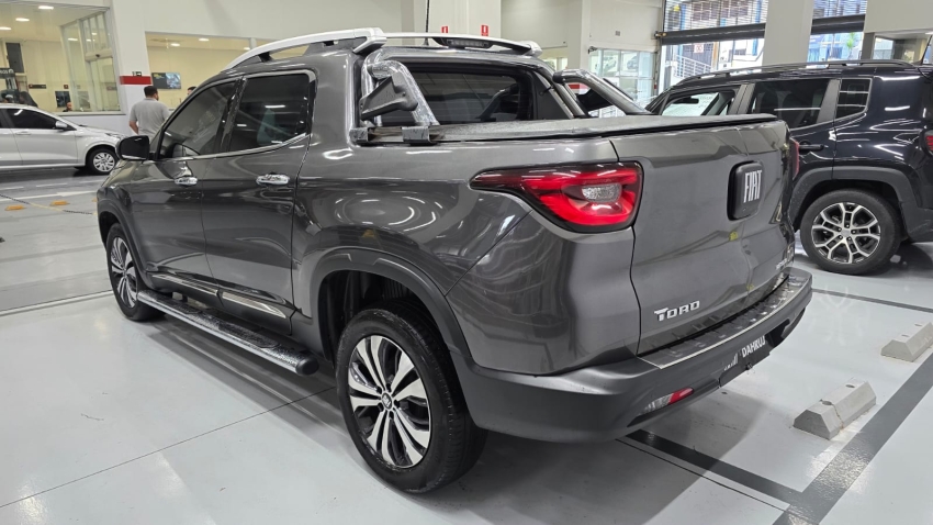 fiat toro 1.3 turbo 270 flex volcano at6 4p automatico 202515