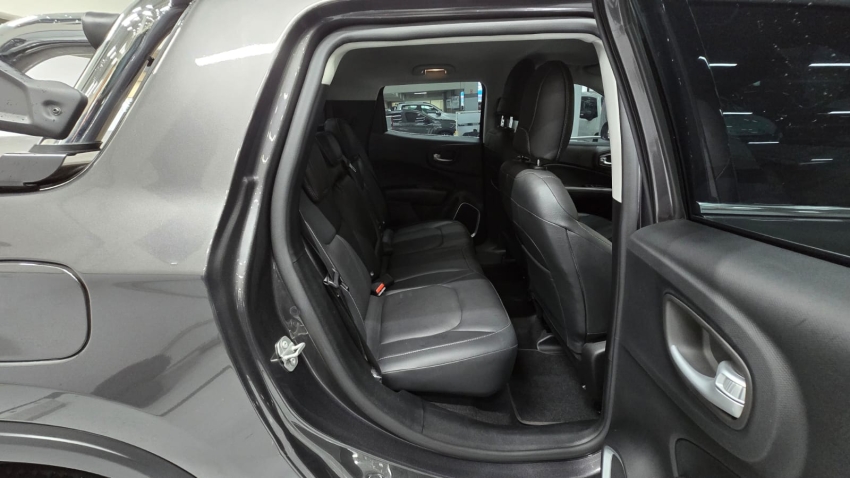 fiat toro 1.3 turbo 270 flex volcano at6 4p automatico 202511