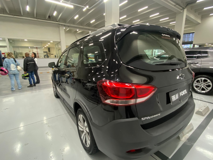 chevrolet spin 1.8 activ 8v flex 4p automatico 202213