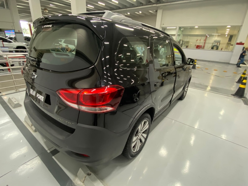 chevrolet spin 1.8 activ 8v flex 4p automatico 202211