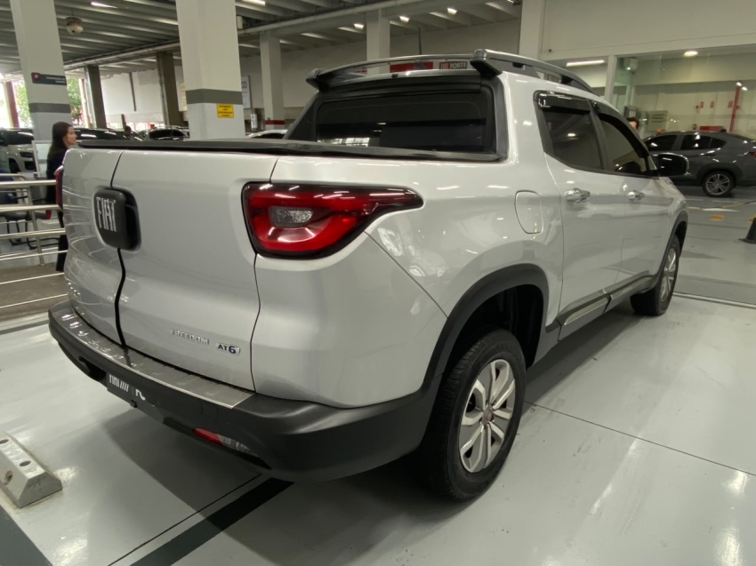 fiat toro 1.8 16v evo flex freedom at6 4p automatico 201713