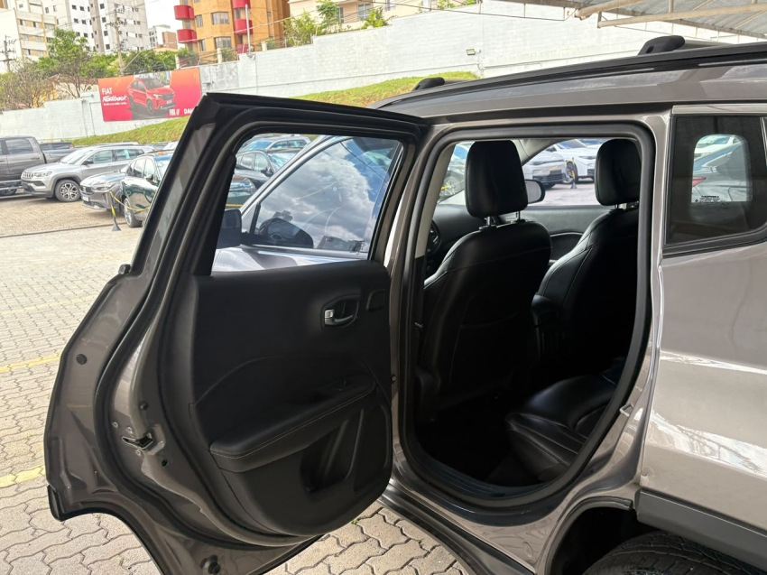 jeep compass 2.0 16v diesel longitude 4x4 automatico 4p 201811