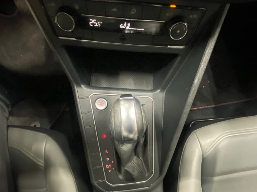 volkswagen nivus 1.0 200 tsi total flex highline automatico 4p 20217