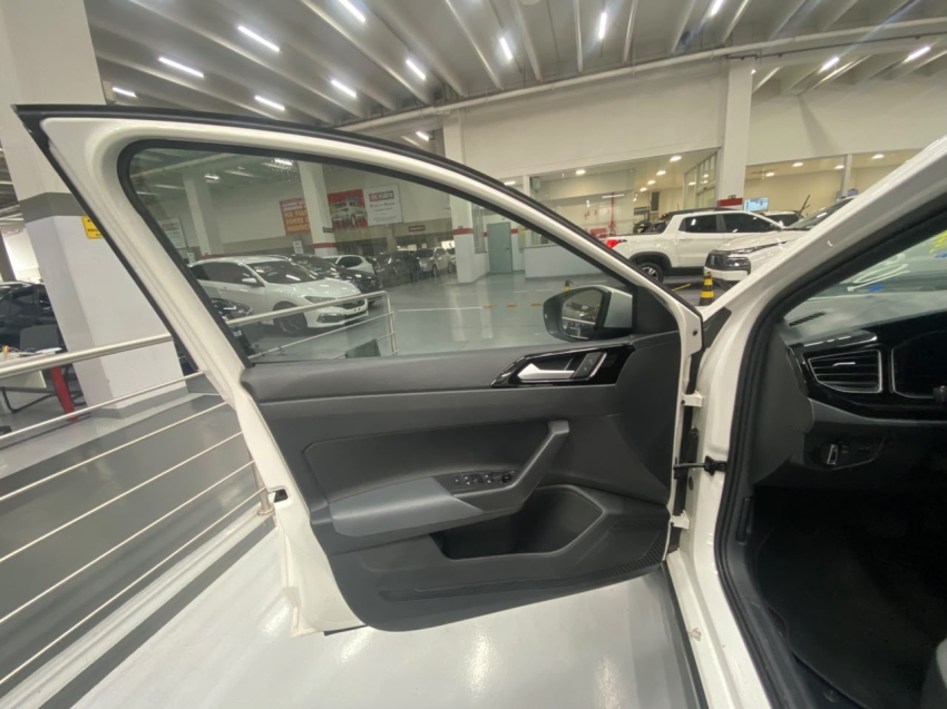 volkswagen nivus 1.0 200 tsi total flex highline automatico 4p 20215