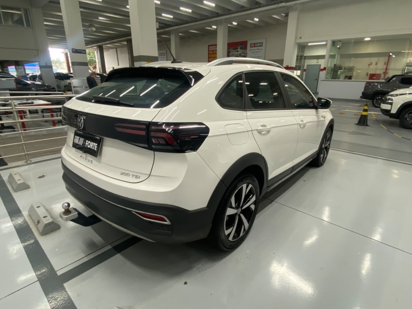 volkswagen nivus 1.0 200 tsi total flex highline automatico 4p 202111