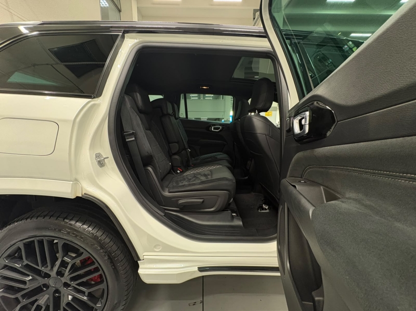 jeep commander 2.0 hurricane 4 turbo gasolina blackhawk at9 4p automatico 202612