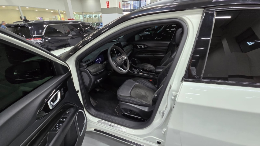 jeep commander 2.0 hurricane 4 turbo gasolina blackhawk at9 flex 4p automatico 20256