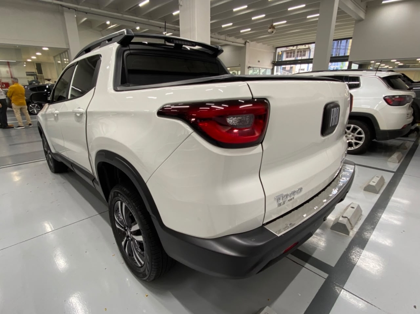 fiat toro 1.3 turbo 270 flex freedom at6 4p automatico 202515