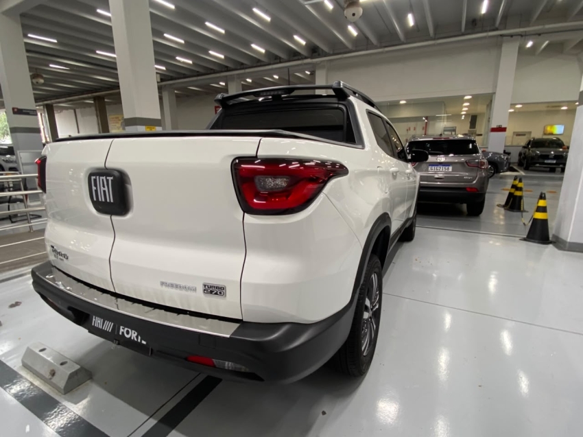 fiat toro 1.3 turbo 270 flex freedom at6 4p automatico 202513
